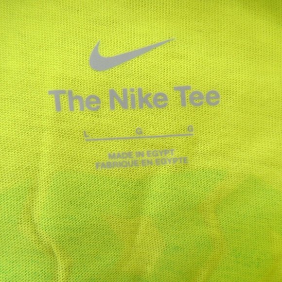 Nike Brazil Voice Graphic T-Shirt Mens Size Large Dynamic Yellow NEW - Picture 8 of 10